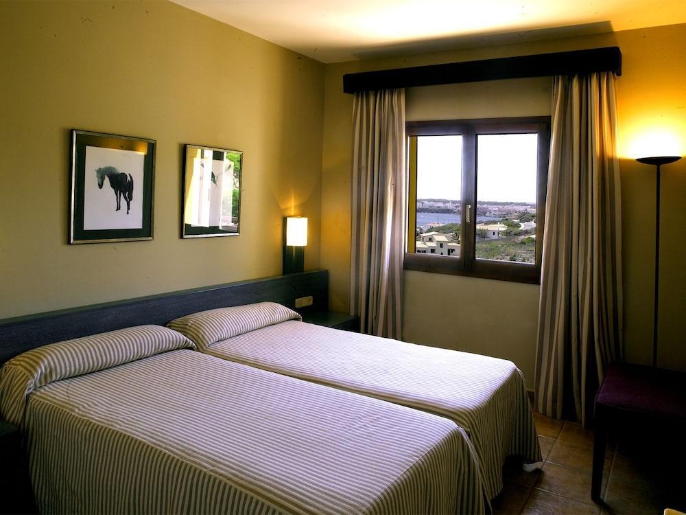 Calallonga Hotel Menorca Mahon  Bagian luar foto