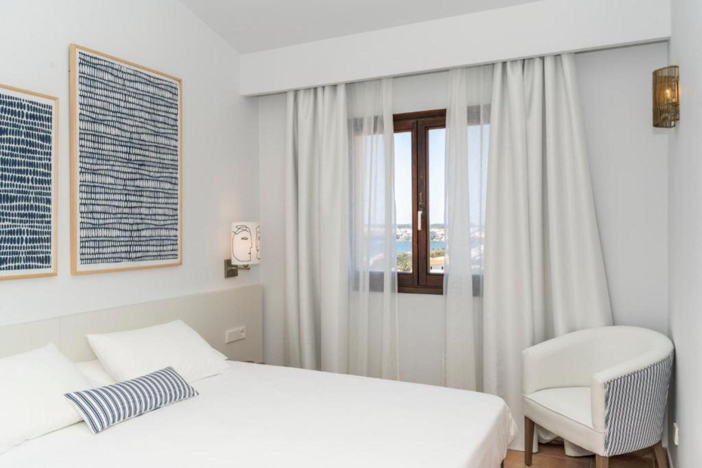 Calallonga Hotel Menorca Mahon  Bagian luar foto