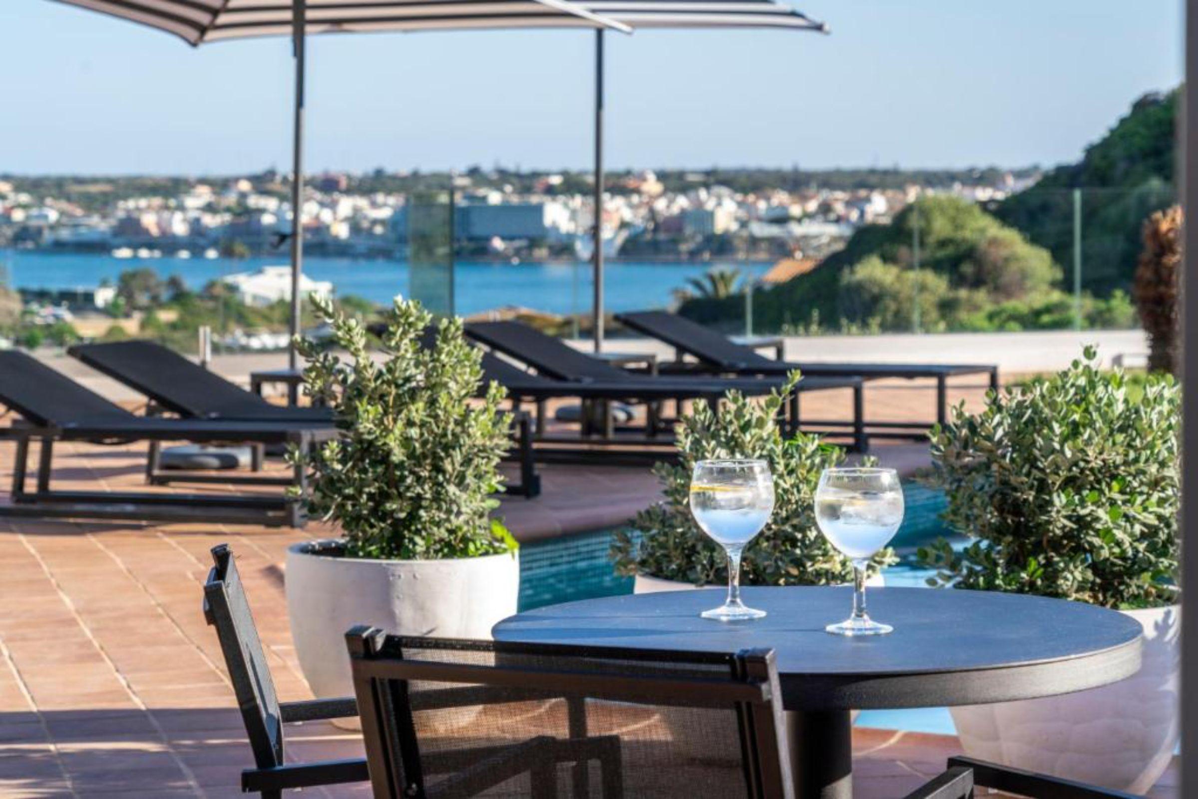 Calallonga Hotel Menorca Mahon  Bagian luar foto