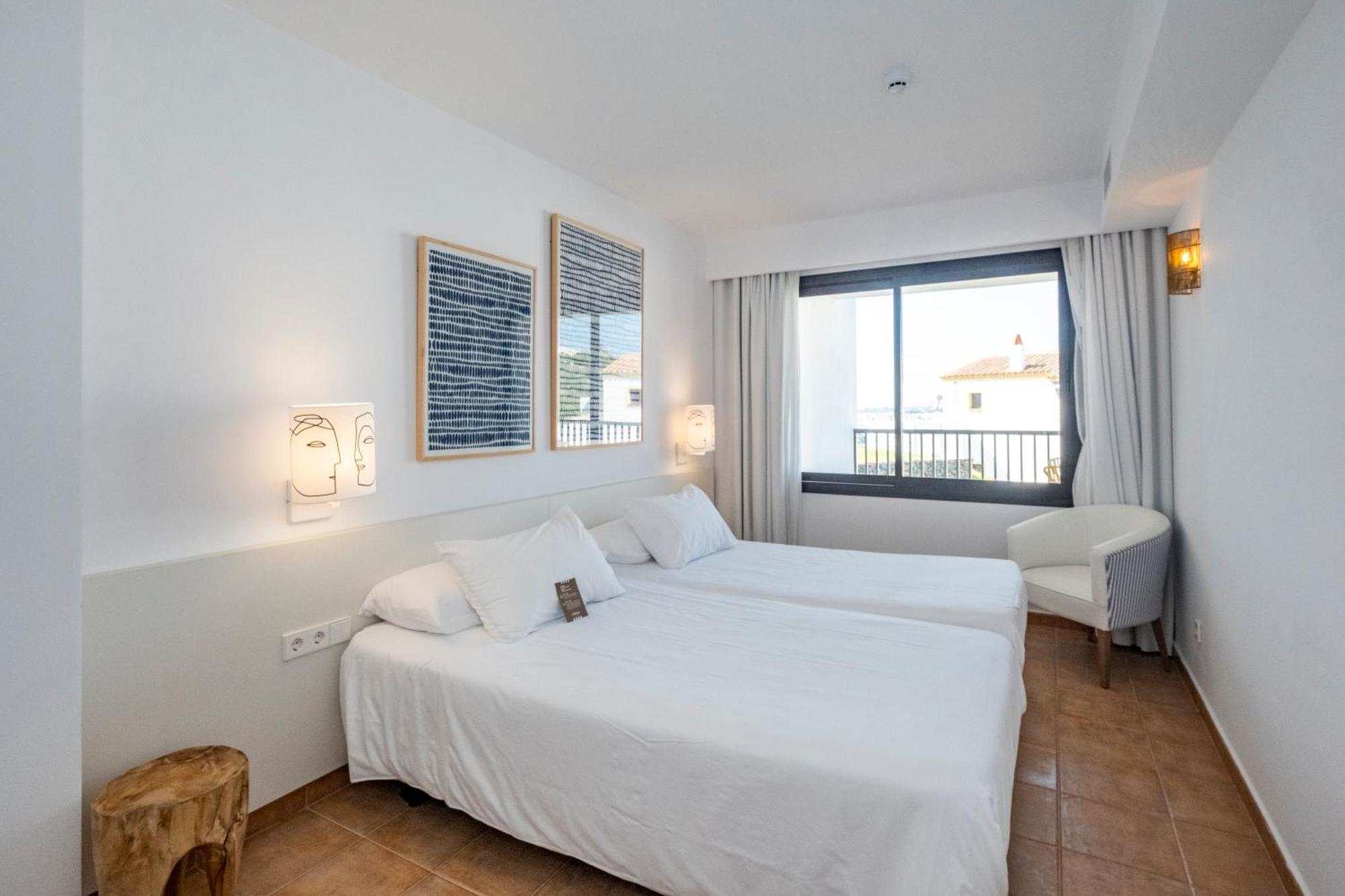 Calallonga Hotel Menorca Mahon  Bagian luar foto
