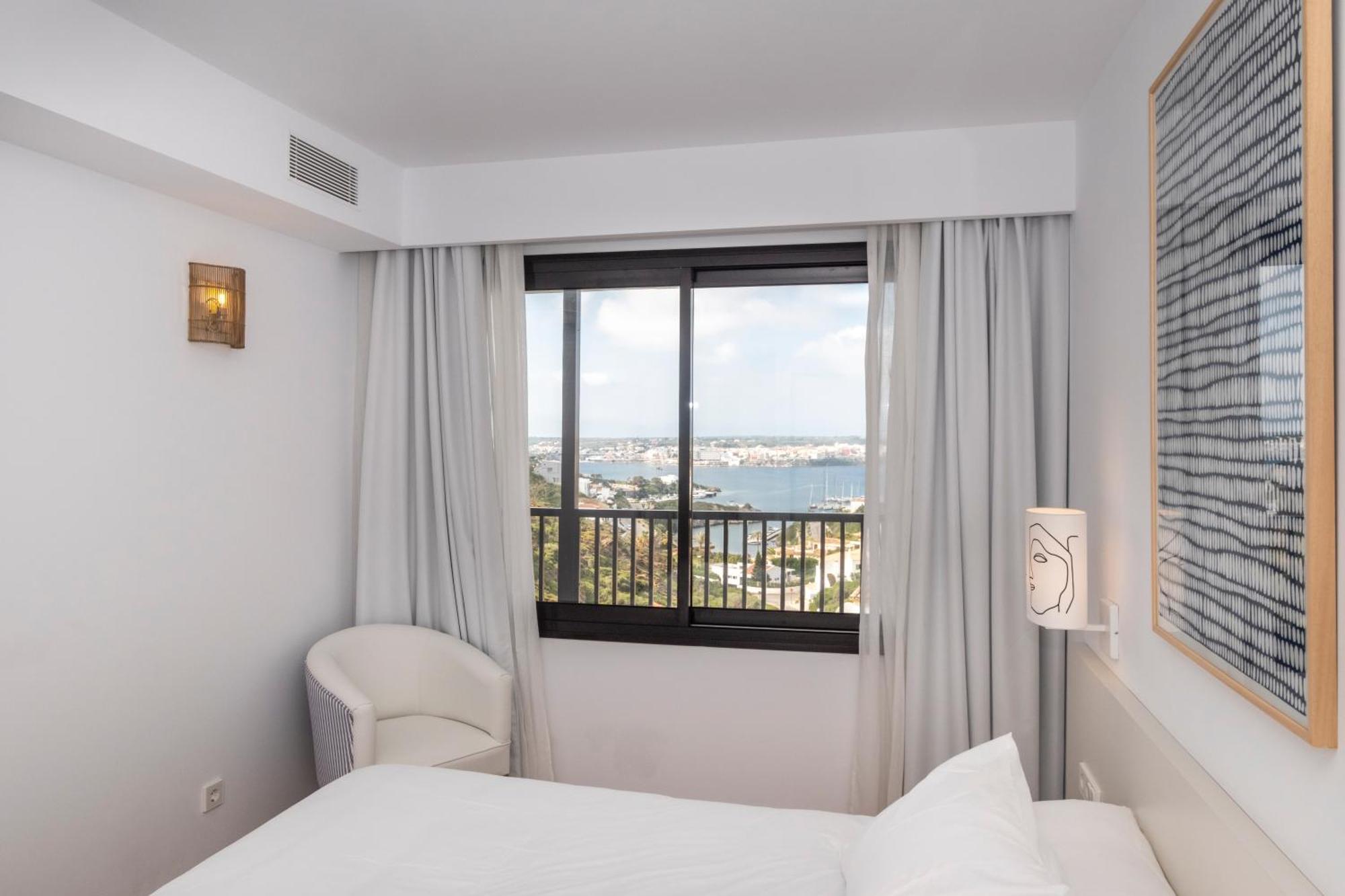 Calallonga Hotel Menorca Mahon  Bagian luar foto